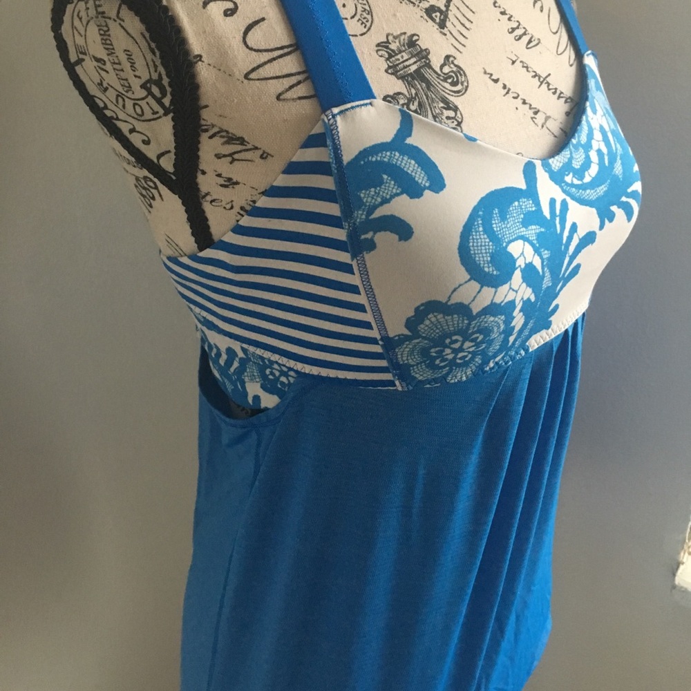 Luluemon athletica tank with built in sports bra 4